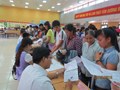Gần 1000 sinh viên K47 đến làm thủ tục trong ngày nhập học đầu tiên của đợt 1