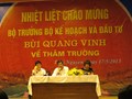Bộ trưởng Bộ Kế hoạch và Đầu tư Bùi Quang Vinh giao lưu với sinh viên Trường Đại học Nông Lâm