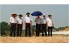 Lãnh đạo Vụ Kế hoạch tài chính Bộ NN&PTNT lên kiểm tra tiến độ Dự án xây dựng trung tâm đào tạo và chuyển giao công nghệ.